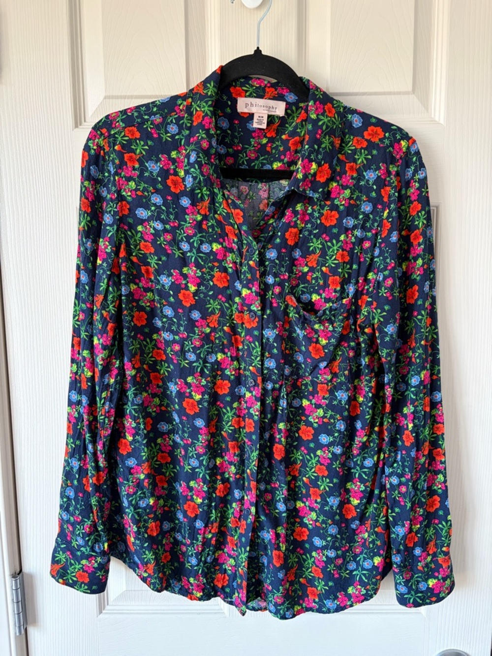🤍 PHILOSOPHY - Medium Floral Button Up Top